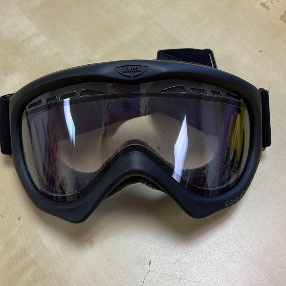 Uvex downhill II goggles with a clear lens  -nwot